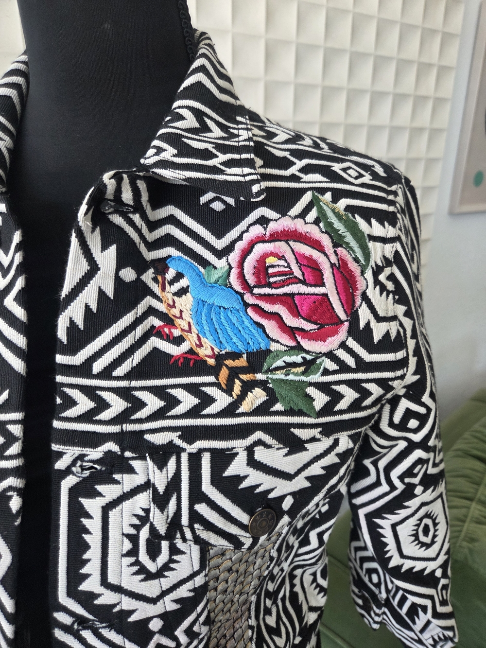 Free People New Romantics Native Whisper Cropped Jacket, Tribal Embroidered - Picture 5 of 11